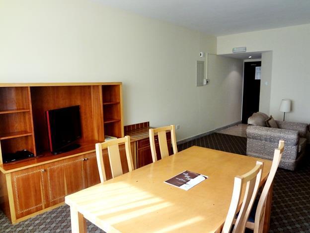 Hotel Emirates Plaza 2*