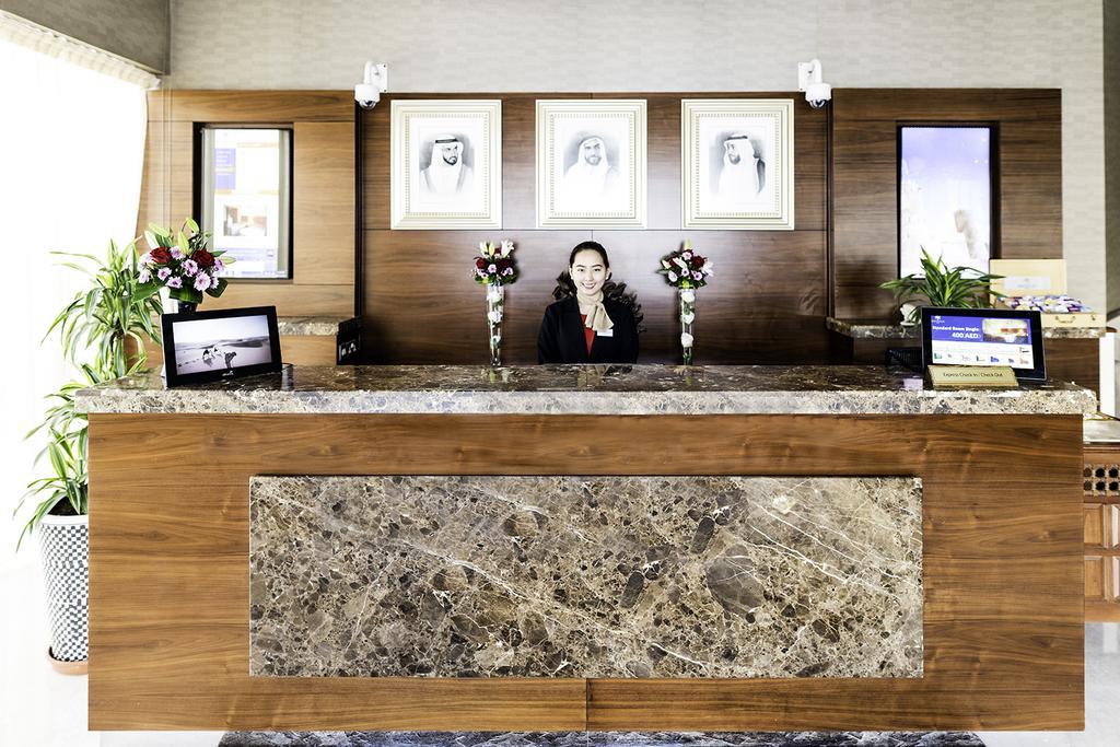 Hotel Emirates Plaza 2*