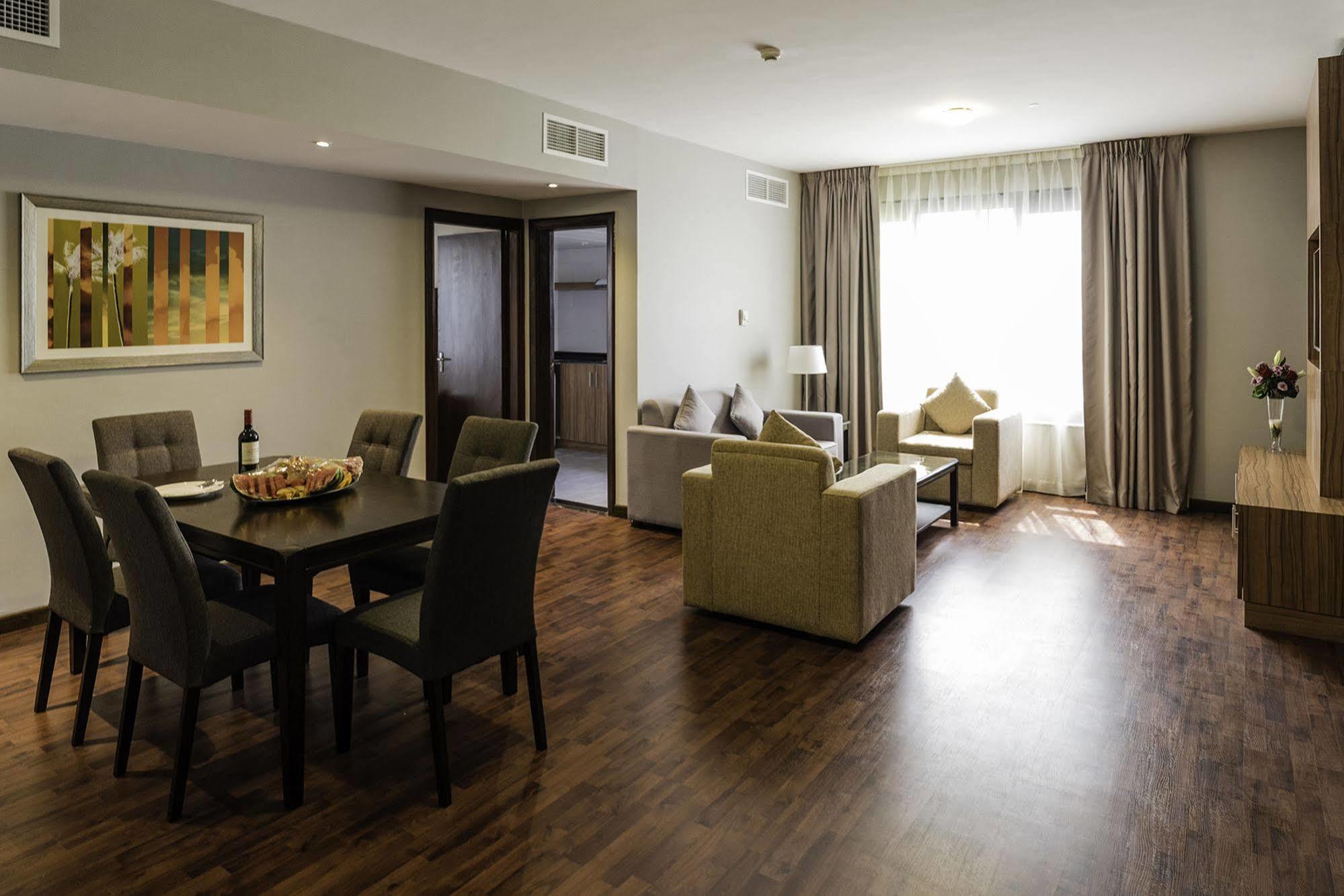 Hotel Emirates Plaza Abu Dhabi